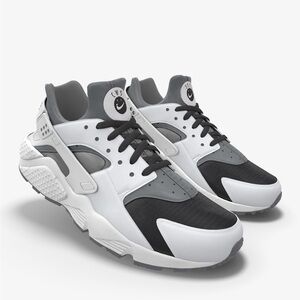 Nike Air Huarache - Custom Chicago White Sox Inspired | Women’s Size 7.5